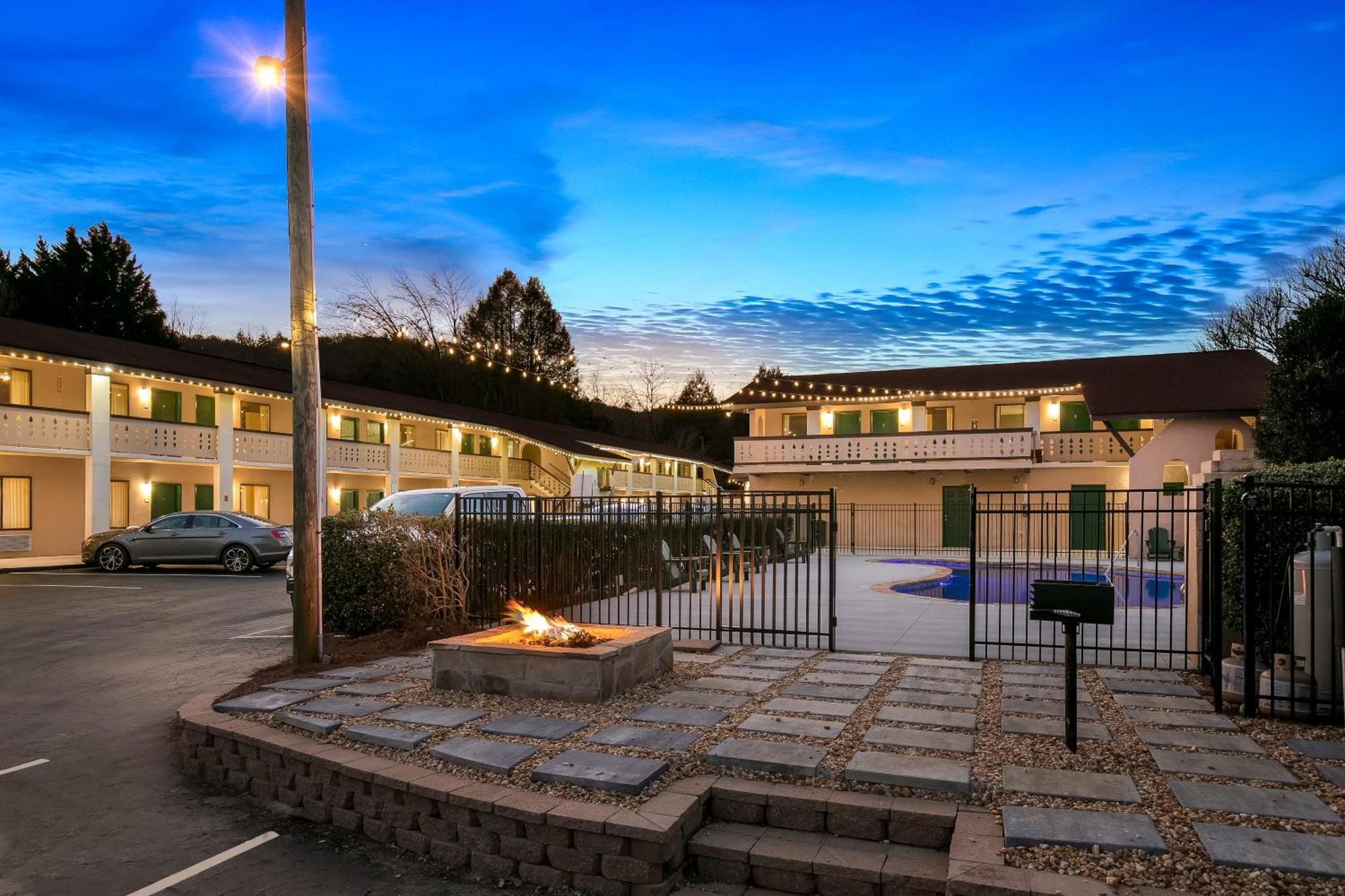 Quality Inn Downtown Helen Exterior photo